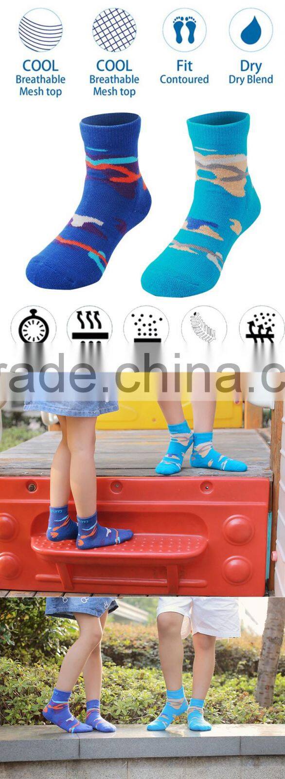 Newest Fashion Boys Outdoor Hiking Sport thermal warm socks for kids