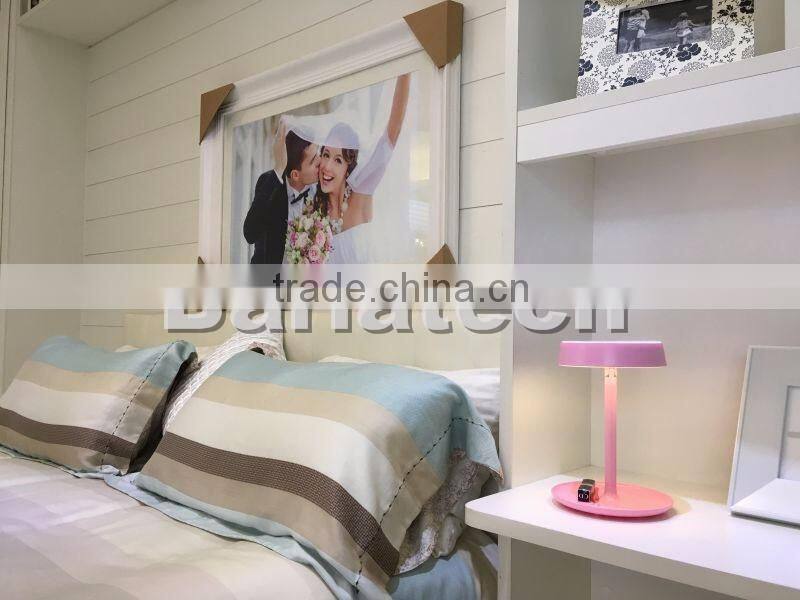 Fashional Touch Screen LED Make-up Mirror Lighted & Desktop Make Up Mirror With LED Light Lamp