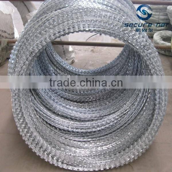 galvanized welded razor barbed wire mesh fence for boundary wall