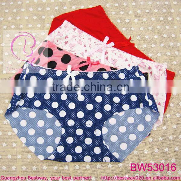 Hot sexy girl photo of leg cut panties