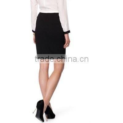 Pictures of mature women with short skirt