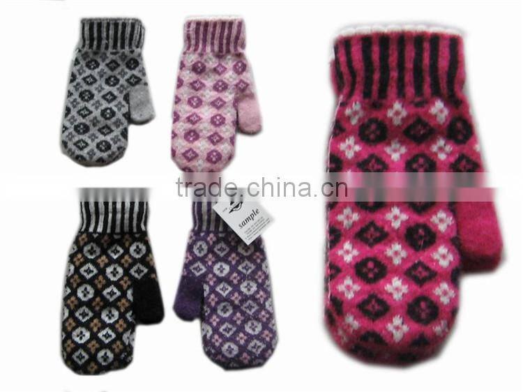 Wholesales custom Winter Warm Thick Knitted winter gloves kids