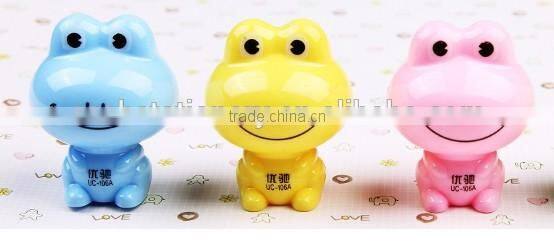 promotional plastic cartoon funny pencil sharpener for school kids