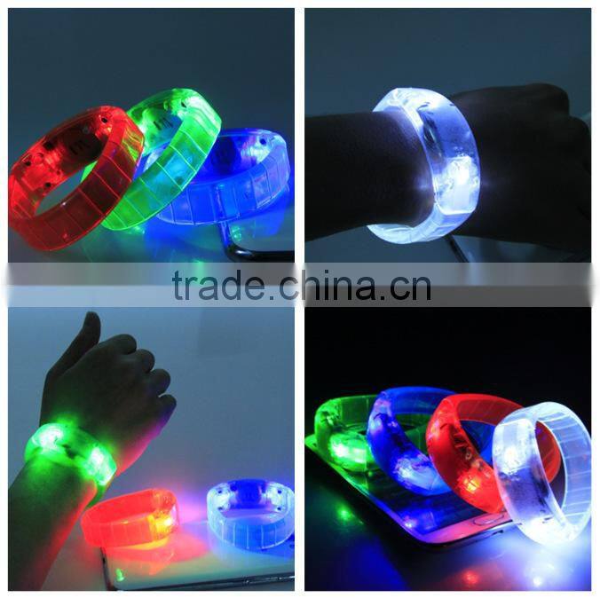 2015 hot Novelty custom led light bracelet