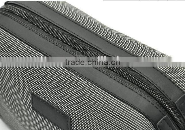 Elegant Small plaid Toiletry Bag Travel Organizer Cosmetic Bag for men women