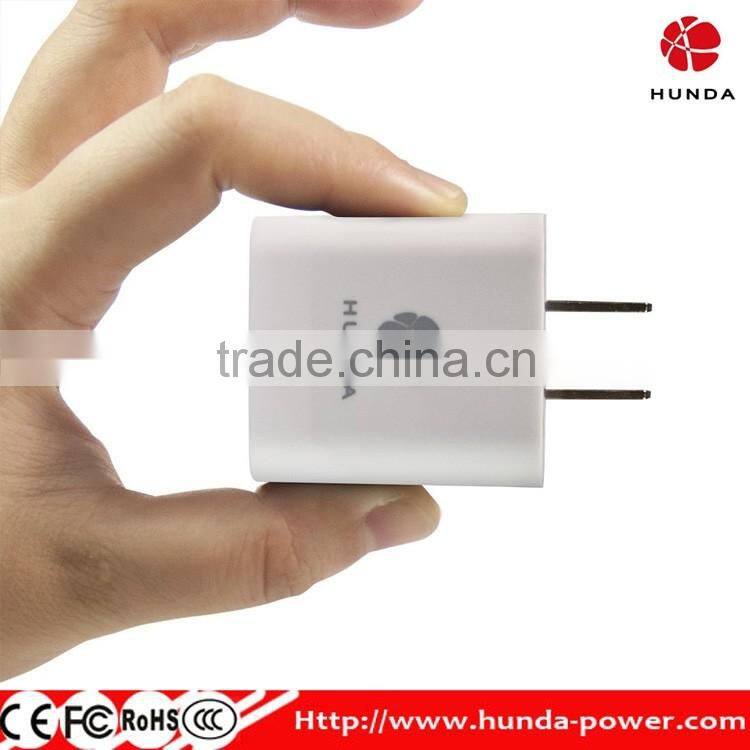 HUNDA Factory OEM 2 USB Port Slim 5V 2.4A high speed Cell Phone Charger-white