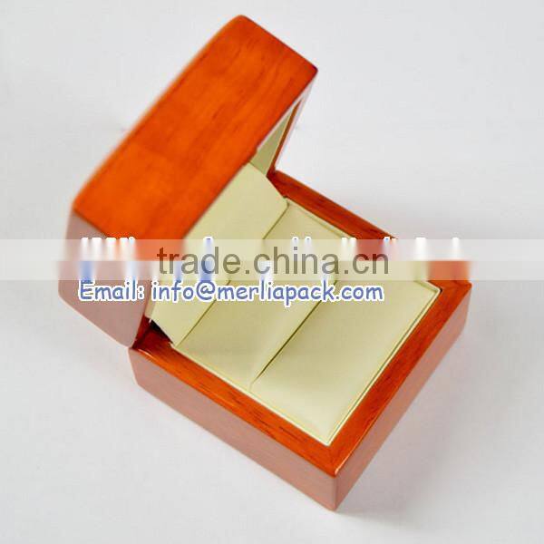 Hand Carved Keepsake Box Vintage Organizer Store Beech Solid Wood Ring Luxurious Box