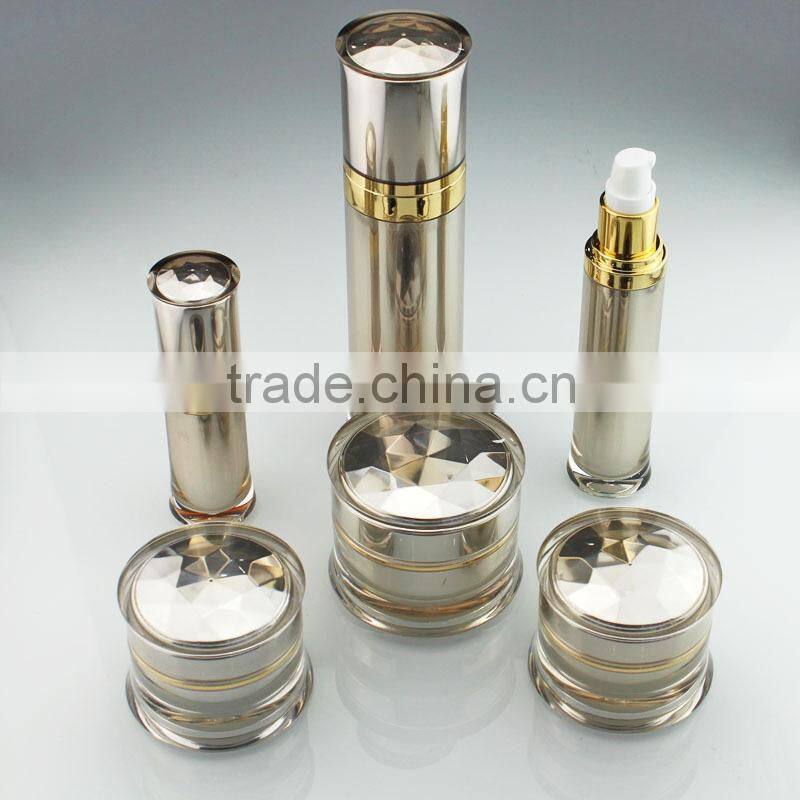 New Designed Acrylic Plastic Lotion Bottle Plastic Pump Spray Bottle