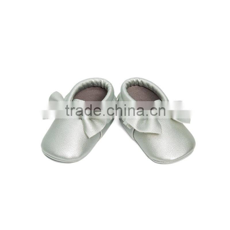 High quality warm casual genuine leather prewalker baby boy shoes moccasins one dollar shoes