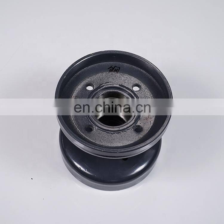 Kubota DC70PH Agricultural Harvester Spare Parts Track Roller 5T072-2318-2 180W