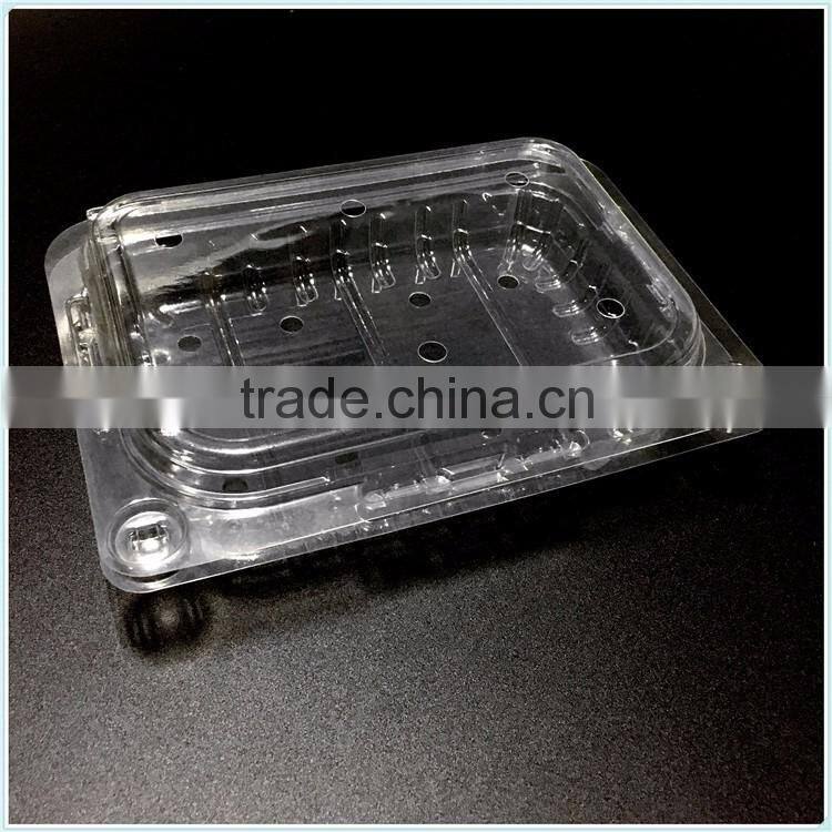 Plastic clamshell packaging