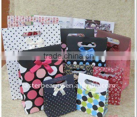 Gift wrap pocket