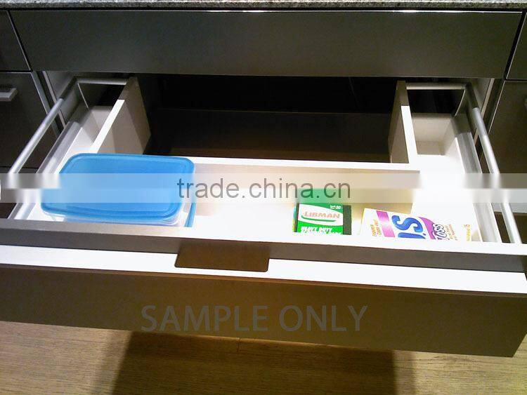 2015 Fashionable Baking Painting Kitchen Cabinets