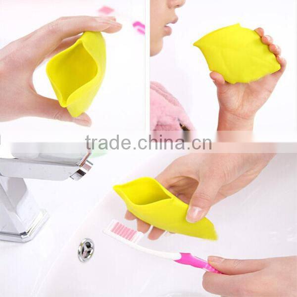 2017 wholesale leaf shape silicone cup/pocket cup /silicone collapsable cup