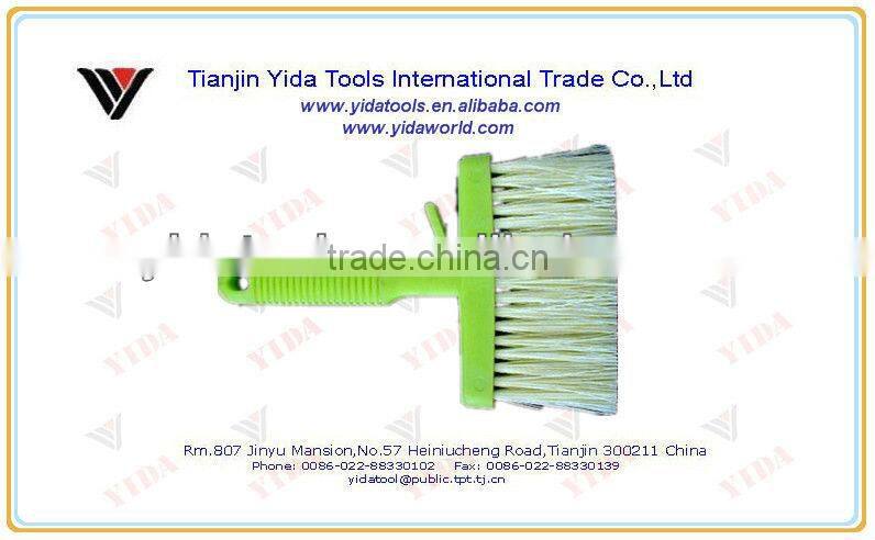 6-1/2" wooden handle ceiling brush