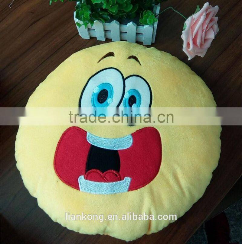 2016 new style hot selling iridescence emoticon plush whatsapp emoji pillow