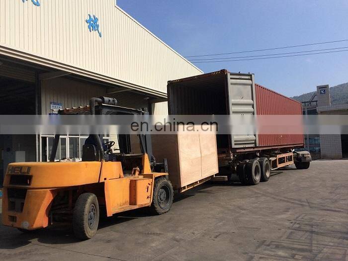 China rubber belt roller shot - blasting machine for foundry