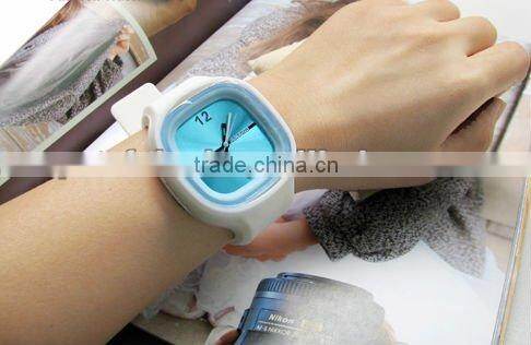 Customized Promotional Quartz Silicone Watch Jelly Watch on sale