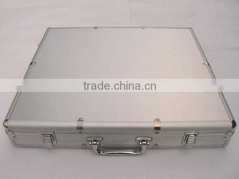 2013 new design UK style Aluminum instrument case with logo print