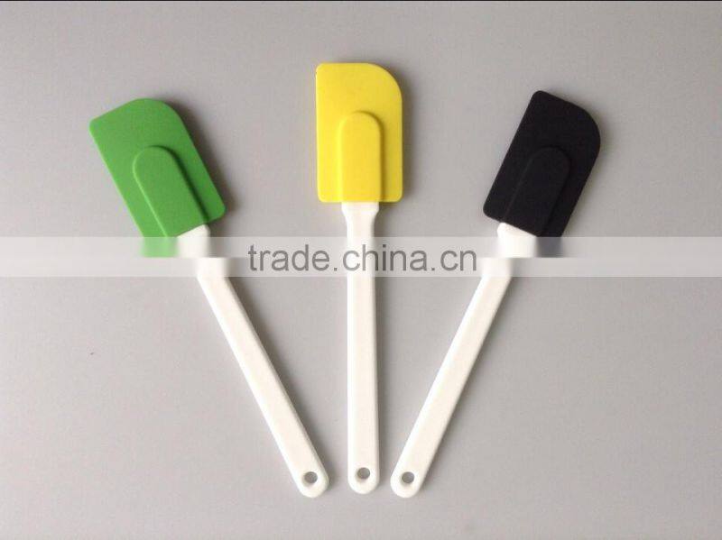 KT-021 BPA free PP handle silicone spatula