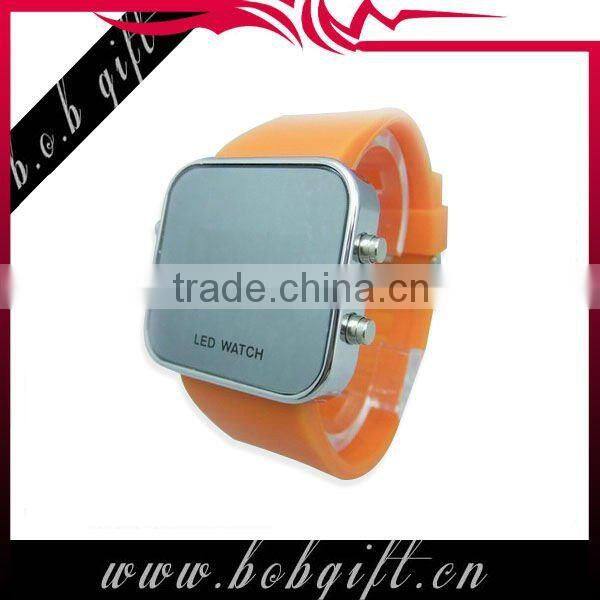 2014 popular cheap fashsion LED silicone watch with mirror