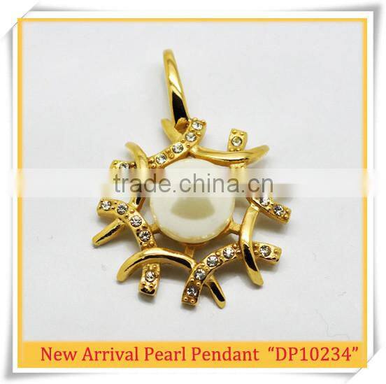 New Arrival Stainless Steel Gold Flower Crystal Pearl Pendant For Lady