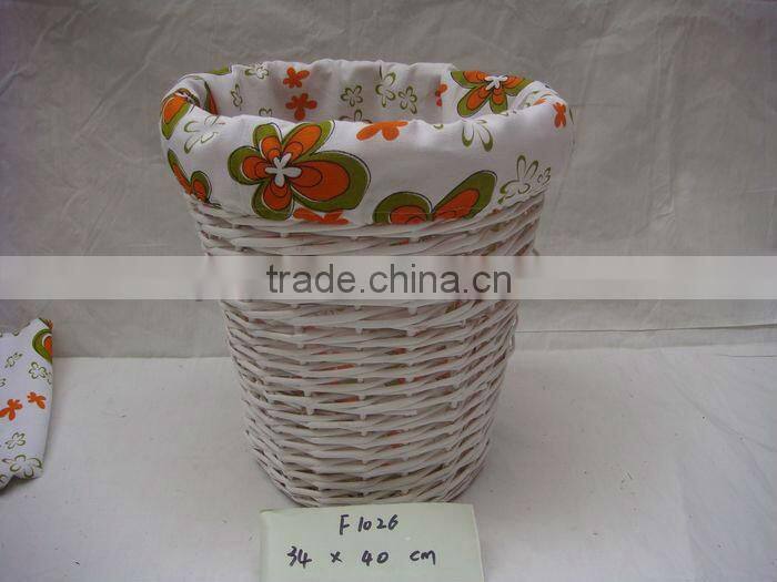 2013 latest new design willow wicker laundry basket with lid and fa