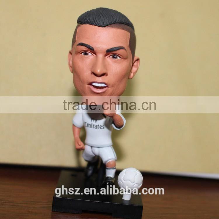 Customize resin football player model, soccer player bobble head sports keepsake