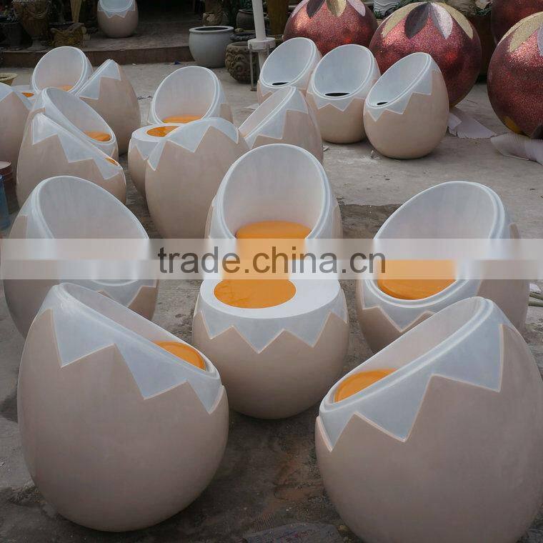 Fiberglass outdoor egg table and chair