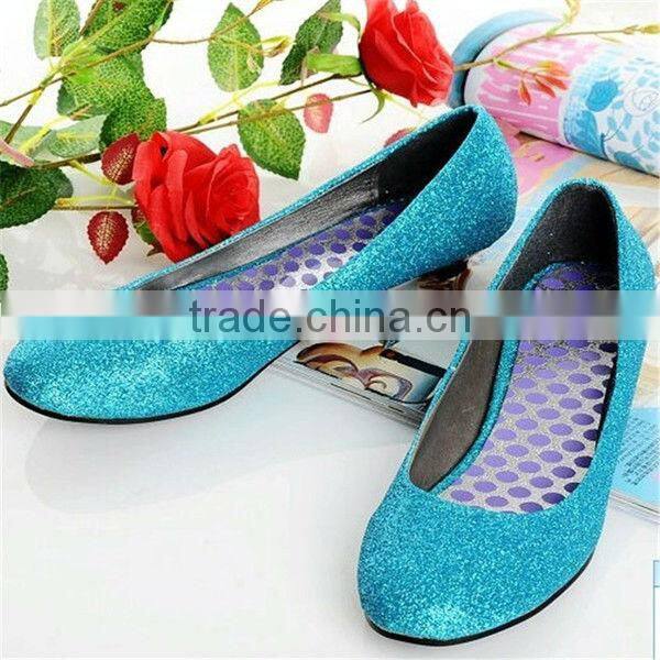 2015 Hot Sell Nonwoven wallpaper europe cheap golden fabrics packaging leather