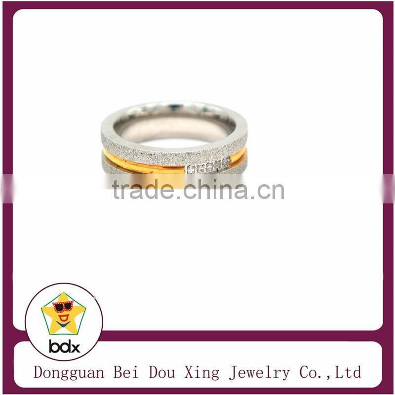 18k Gold Ring with crystal paved matt style fashion rings design for women