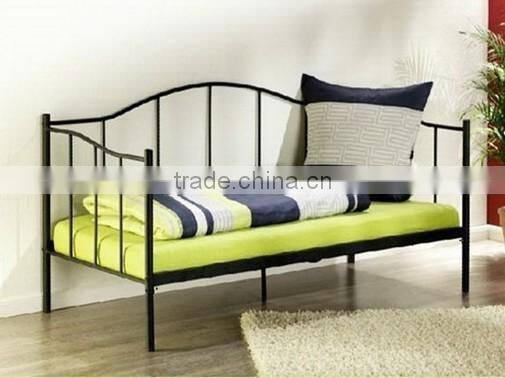 Metal daybed