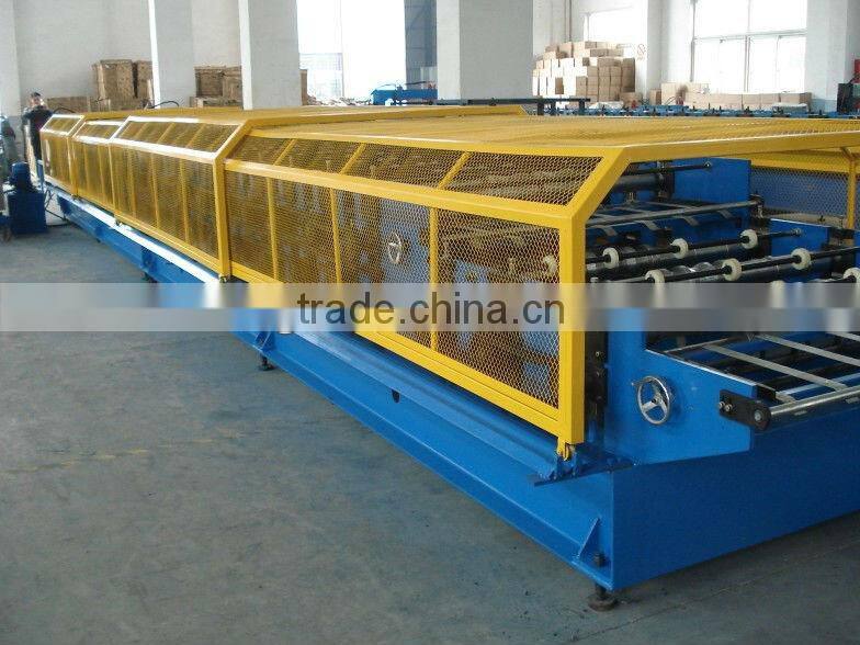 Double panel rolling forming machine