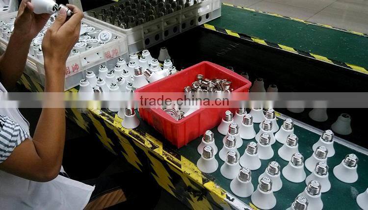 TUV SUD CE cetificate approved PC led lamp led e27, A60 led bulb light in China