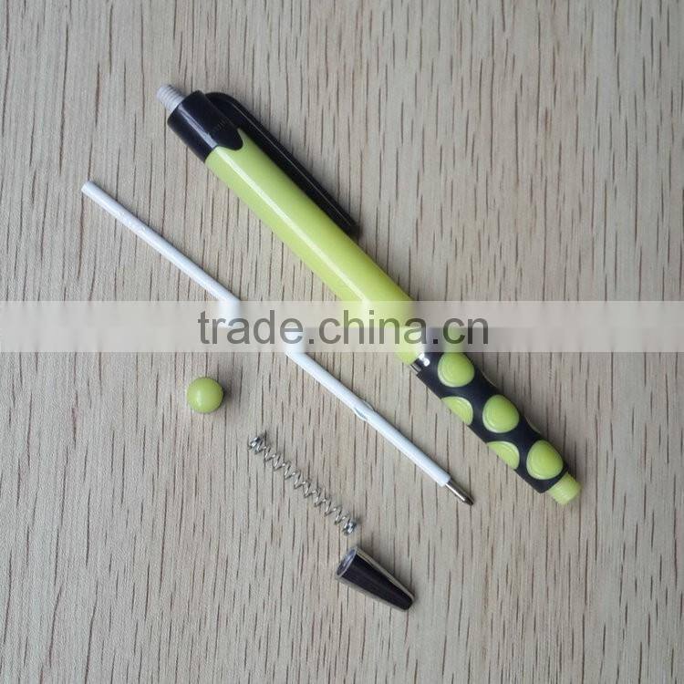 2016 New products on china market black color grip and clip multi color plastic pen
