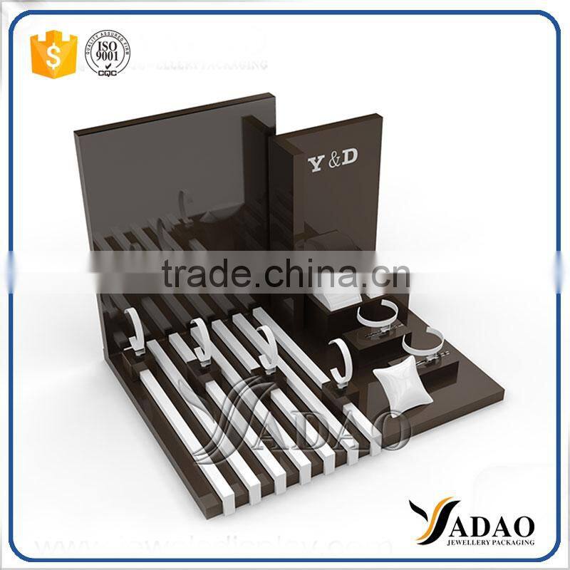 Well designed wholesale fashion custom acrylic jewelry display stand with different types