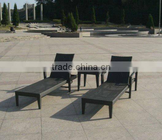 Adjustable outdoor rattan daybed lounger