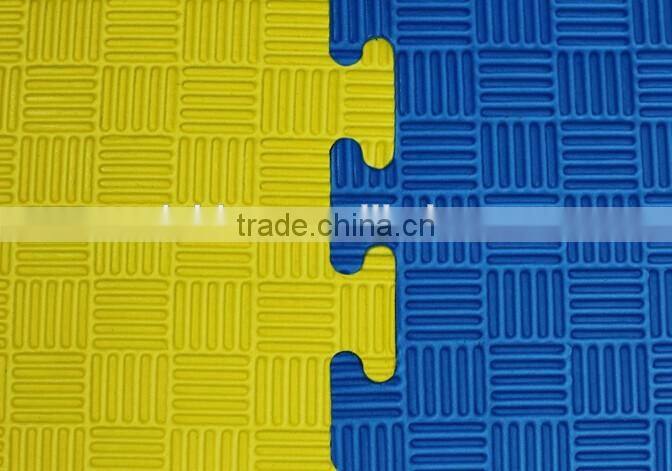 Wholesale good price top high quality interlocking square floor mats any thickness OEM