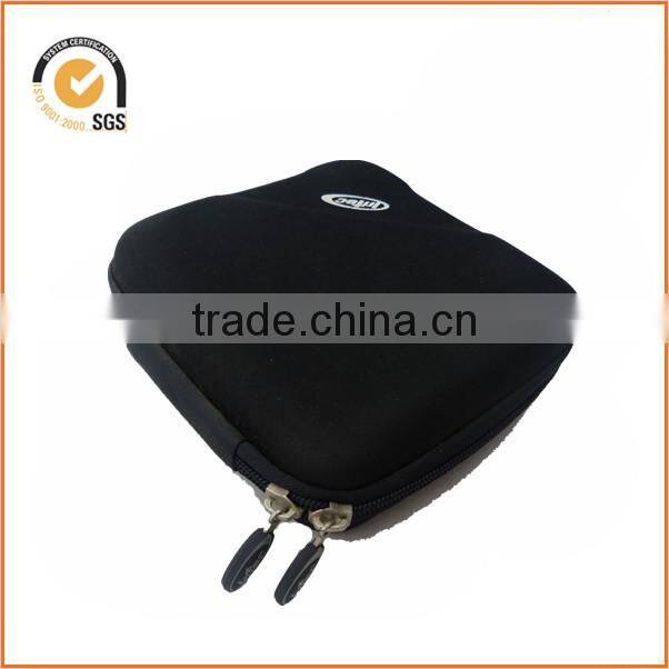 06747 new designs DONGGUAN custom hard mp3 earphone bag with rubber zipper