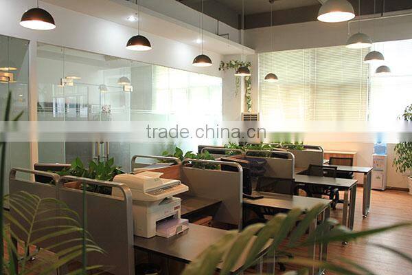 LED light bulb with E27 base