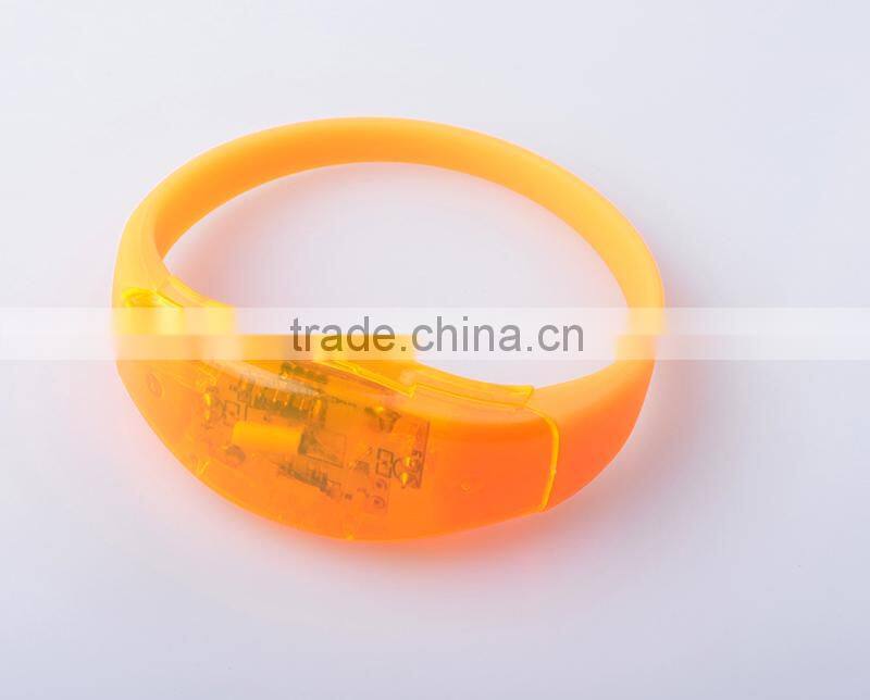 2015 factory price led flashing bracelet, remote controlled led bracelet, motion led lights bracelet