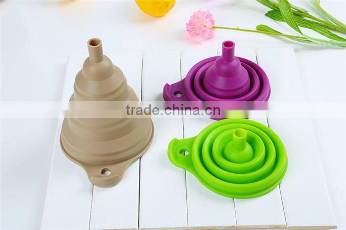 Beautiful And Portable/Mini Kitchen Collapsible/Folding/Foldable silicone funnel