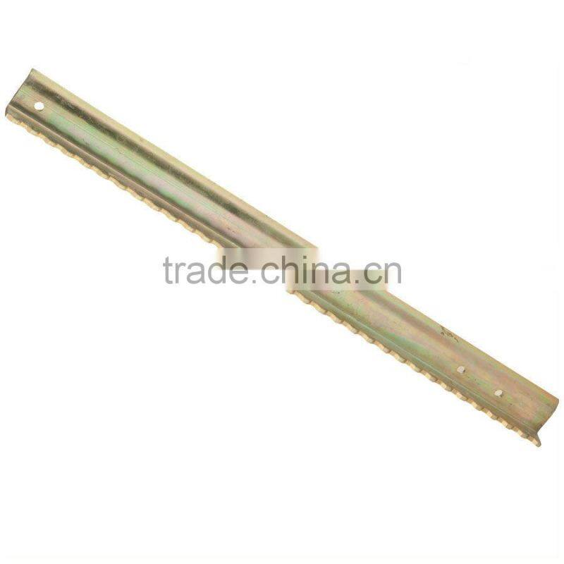 CA550K1F9 chain conveyor with T-Slat harrow