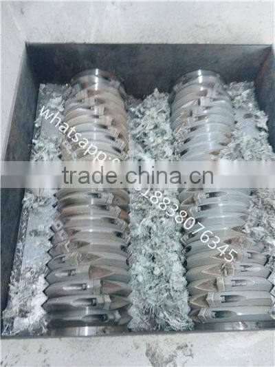 Automatic type 25 blades Waste plastic two shaft shredder machine