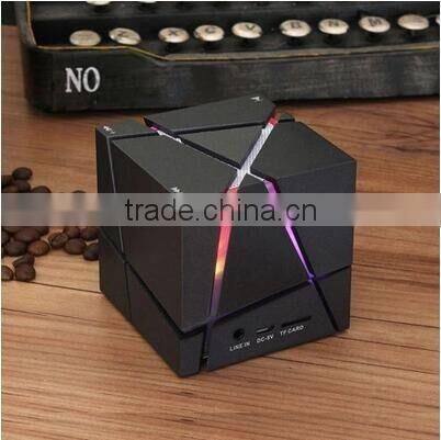 New Arrival Magic Cube Wireless Bluetooth Speaker With LED Flashlight/FM Radio Portable Q Plus Rubik's Cube Bluetooth Speaker