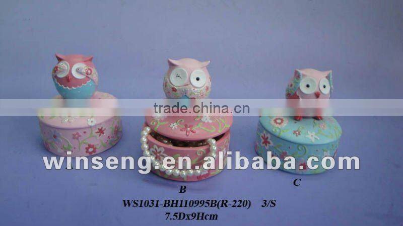 Good Quality Polyresin Owl Family Decoration
