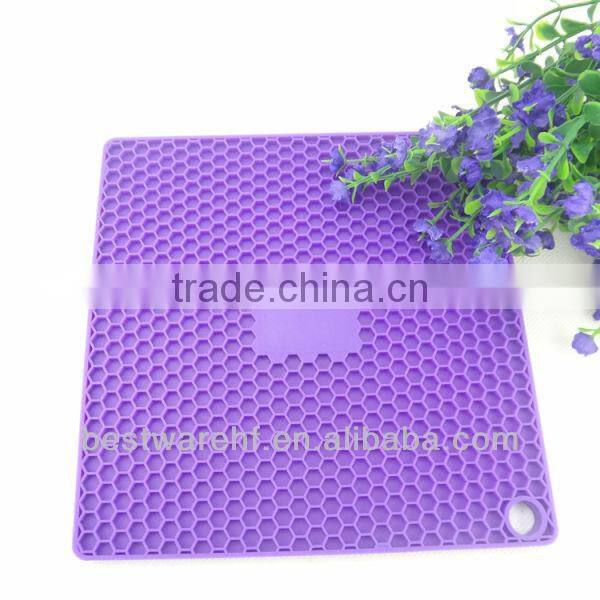 honeycomb shape soft FDA silicone cup mat hot pot pan mat