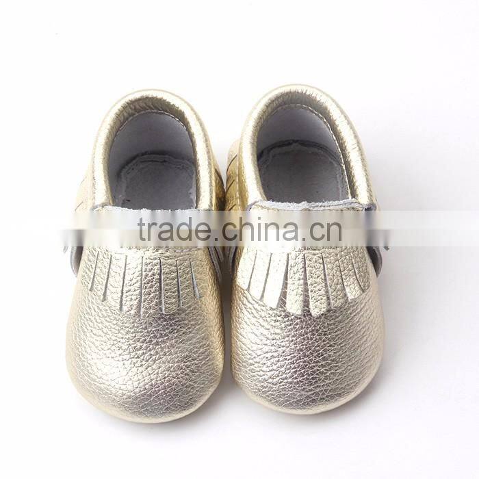 Latest design cheap leather wholesale baby moccasins shoes in china