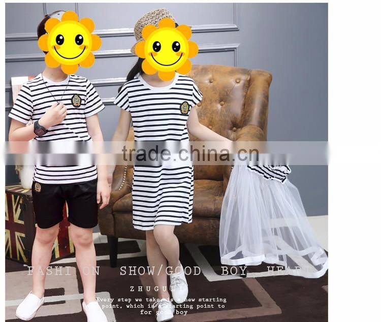 Custom new summer design 2pcs primary school suits students stripe style school uniform