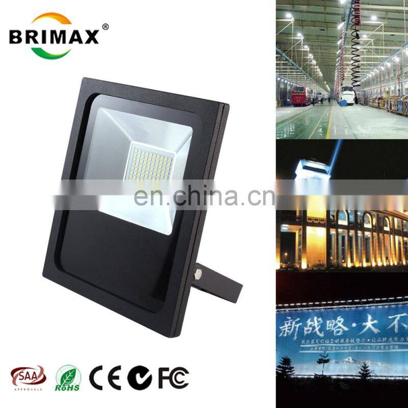 100W 10000lm 4000K Lumiere Exterieur Etanche IP65 Lampe de Securite Ideale pour Jardin  Eclairage Public Garage projecteur led